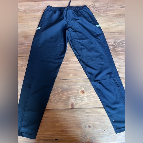 Adidas Women's T19 Woven Track Training Climalite Pants Black Small - Picture 2 of 5